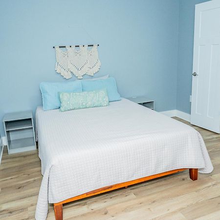 Cottage Beach House Steps From Beach 3 Bedroom 2 Bath 굴프 쇼어스 외부 사진